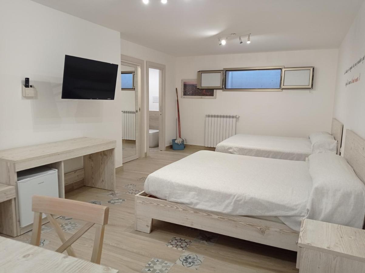 Sicily Rooms Appartamenti Carini Extérieur photo